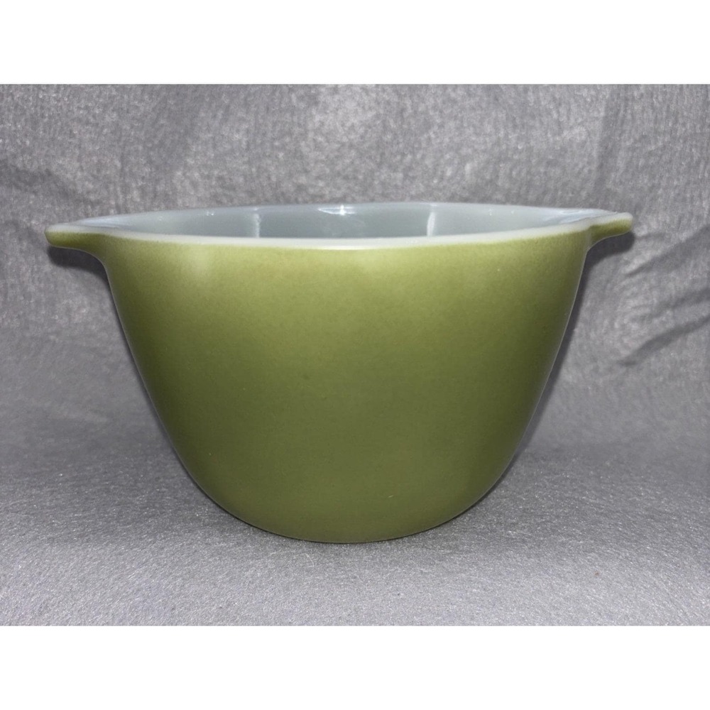 Vintage Anchor Hocking Fire King Avocado Green Cinderella Mixing Bowl 7 Inch EUC